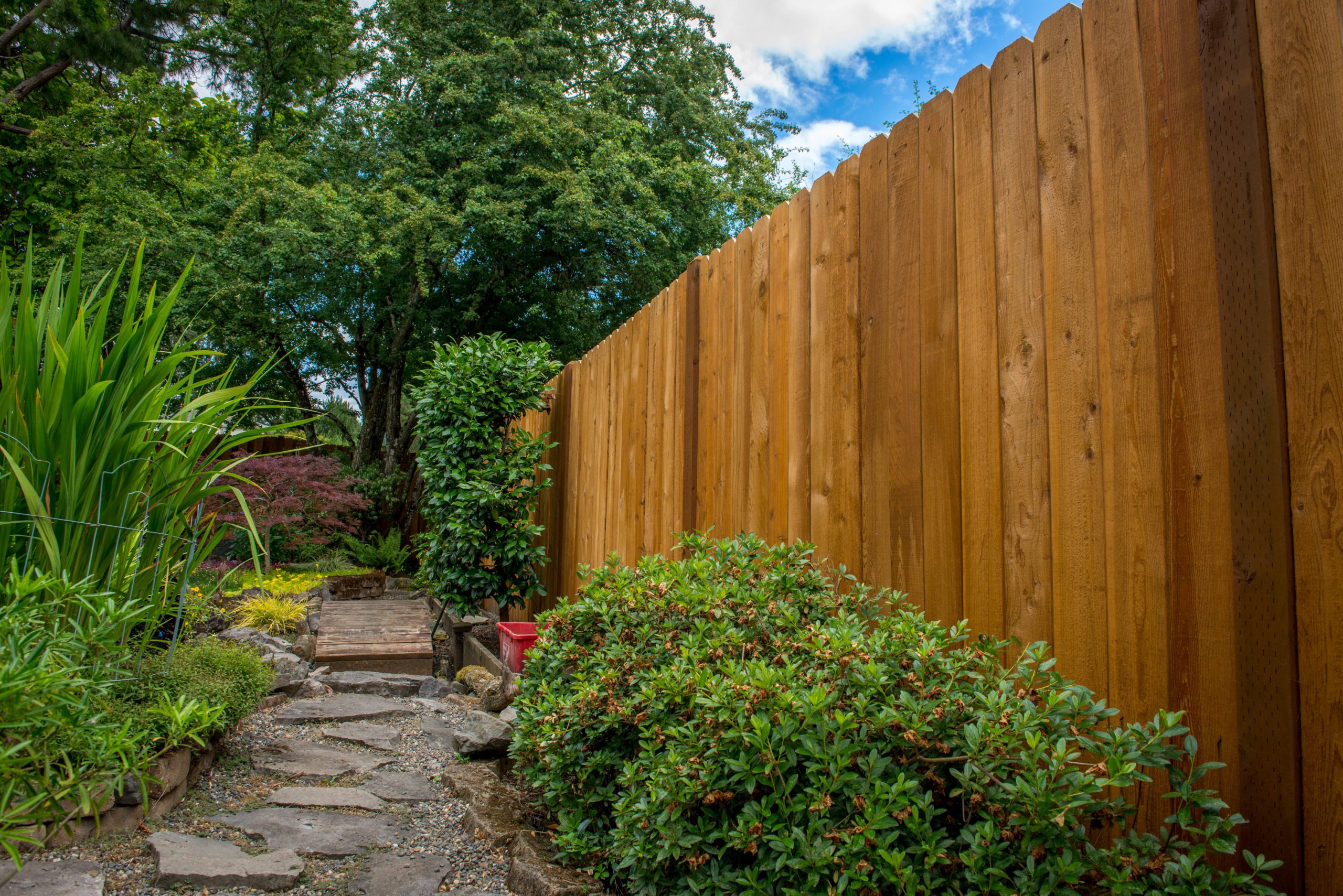 How to repair a wooden fence - Maun Industries Limited